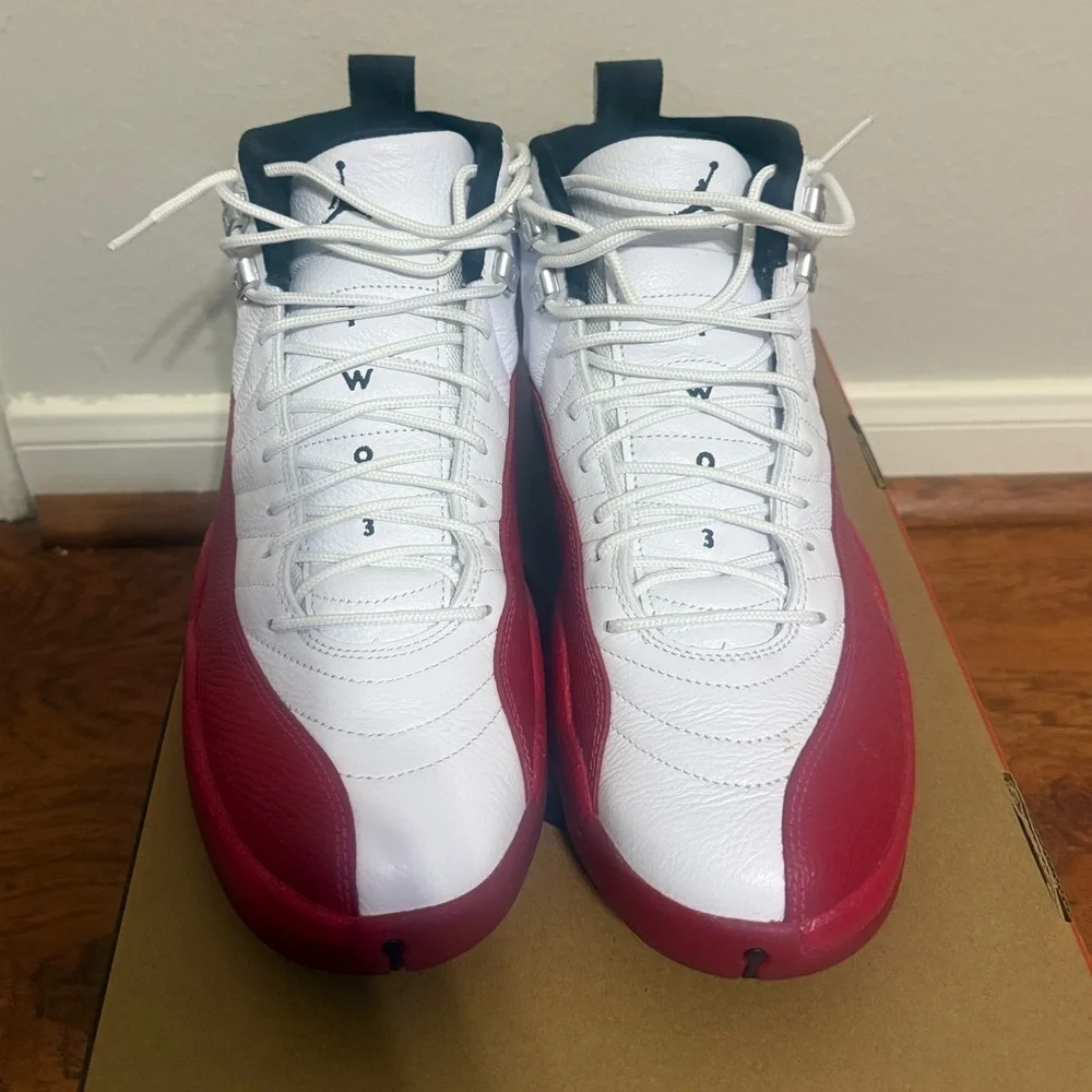 Air Jordan Cherry CT8013-116 Like New With Box - Size 11